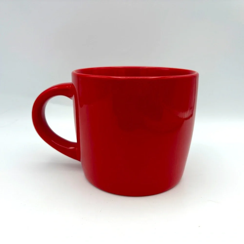 Peanuts bright red